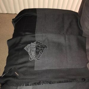 Versace Unisex Scarf/Wrap